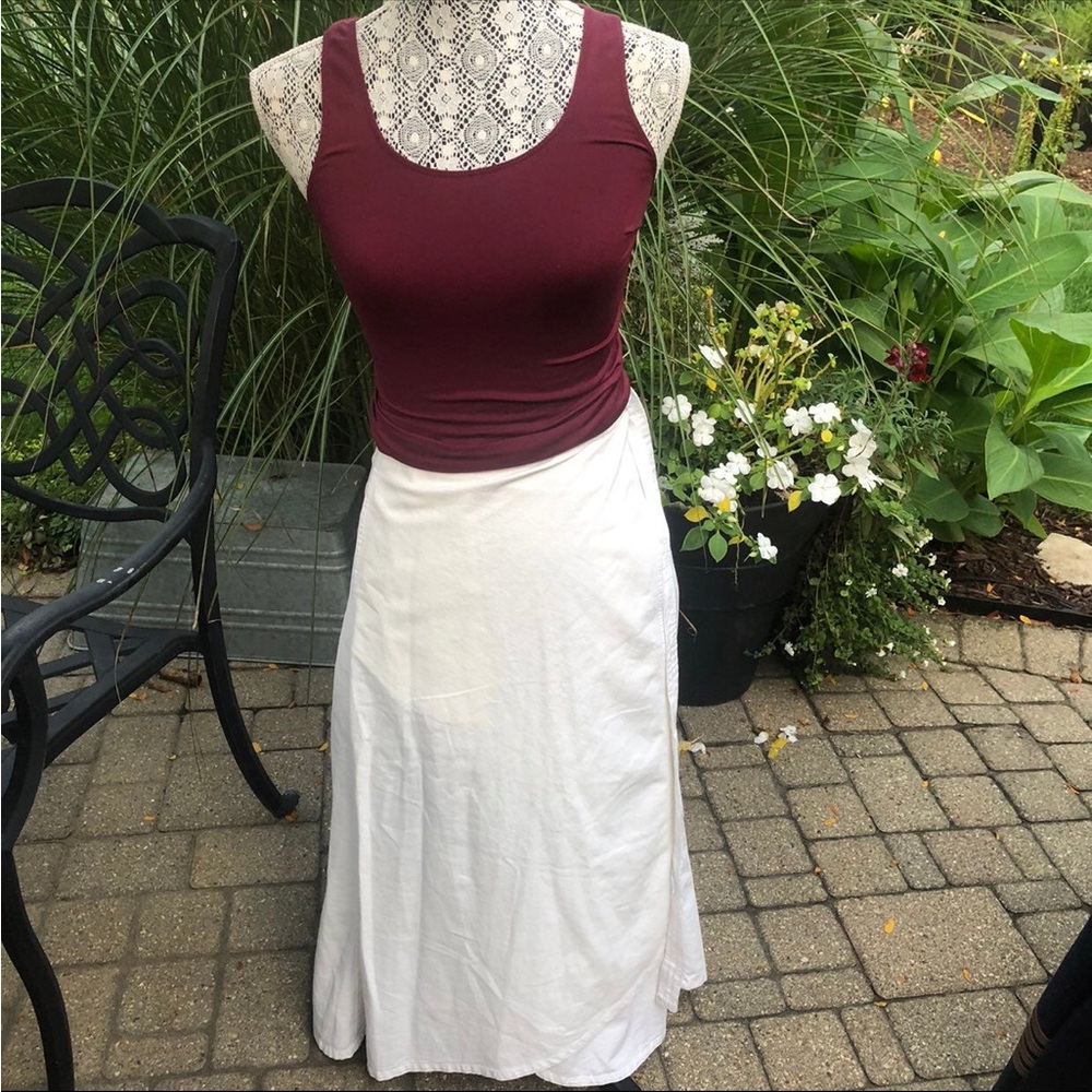 Gap white wrap skirt Sz S/M